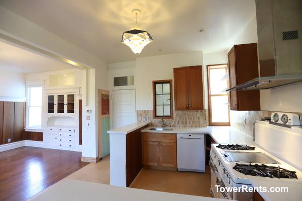 Top-Floor 1909 Bernal Edwardian Flat with Deck and Yard Craigslist photo 11