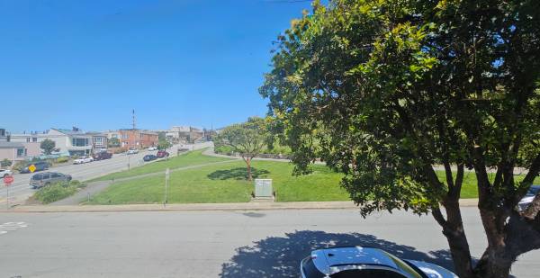 Remodeled Central Sunset 2BR Single-Family House Craigslist photo 2