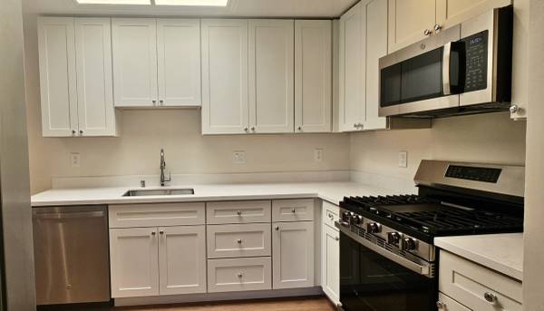 Remodeled Central Sunset 2BR Single-Family House Craigslist photo 12