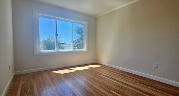 Remodeled Central Sunset 2BR Single-Family House Craigslist photo 15