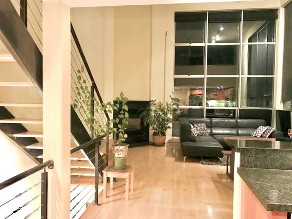 Bright Top-Floor Dogpatch Loft Craigslist photo 5