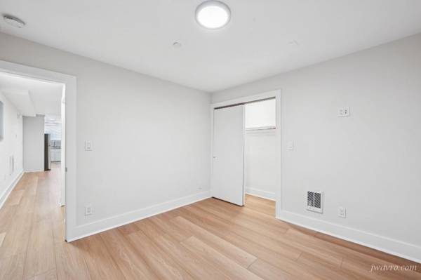 Mission Ground-Floor 1 Bed near Valencia Craigslist photo 13