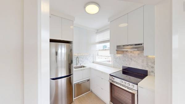 Lower Haight Junior 1BR with Bay Window and Dishwasher Craigslist photo 2