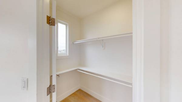 Lower Haight Junior 1BR with Bay Window and Dishwasher Craigslist photo 7