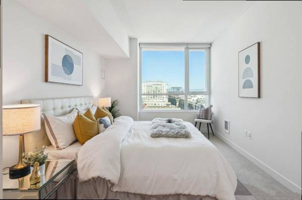 Mission Bay 1BR + Den with Bay Views near UCSF Craigslist photo 7