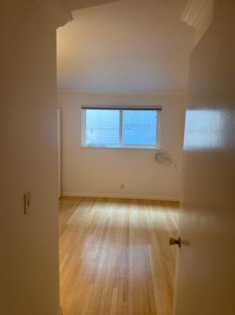 Renovated Pacific Heights 1BR Condo near Lafayette Park Craigslist photo 9