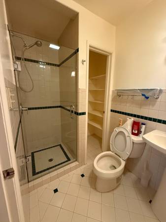 Renovated Pacific Heights 1BR Condo near Lafayette Park Craigslist photo 10