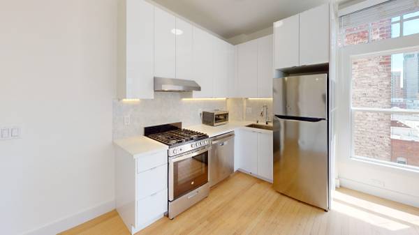 Polk Gulch 2BR/2BA with In-Unit Laundry and Dishwasher Craigslist photo 1