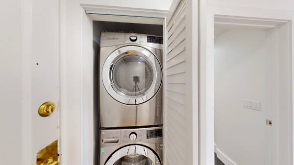 Polk Gulch 2BR/2BA with In-Unit Laundry and Dishwasher Craigslist photo 4
