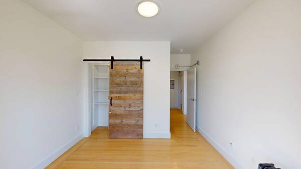 Polk Gulch 2BR/2BA with In-Unit Laundry and Dishwasher Craigslist photo 8