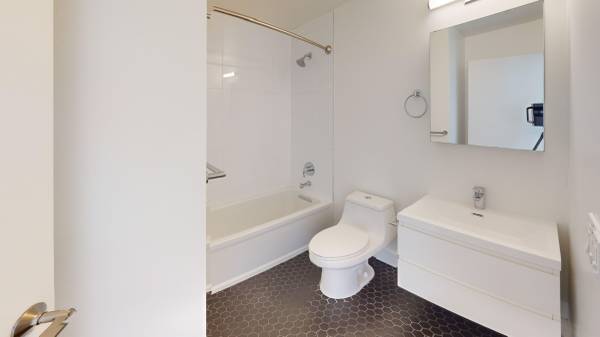 Polk Gulch 2BR/2BA with In-Unit Laundry and Dishwasher Craigslist photo 10