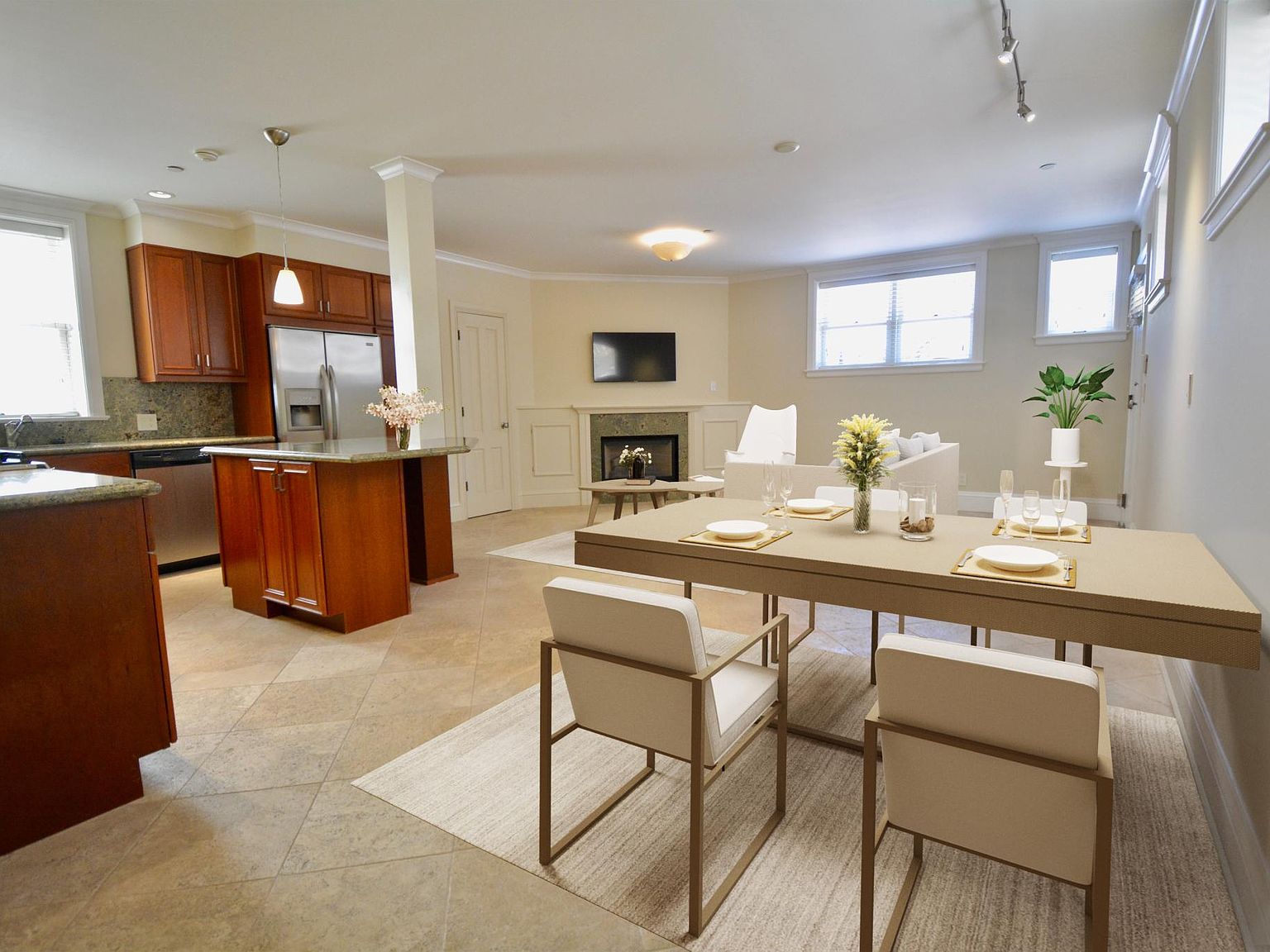1050 Dolores St APT E Zillow photo 1