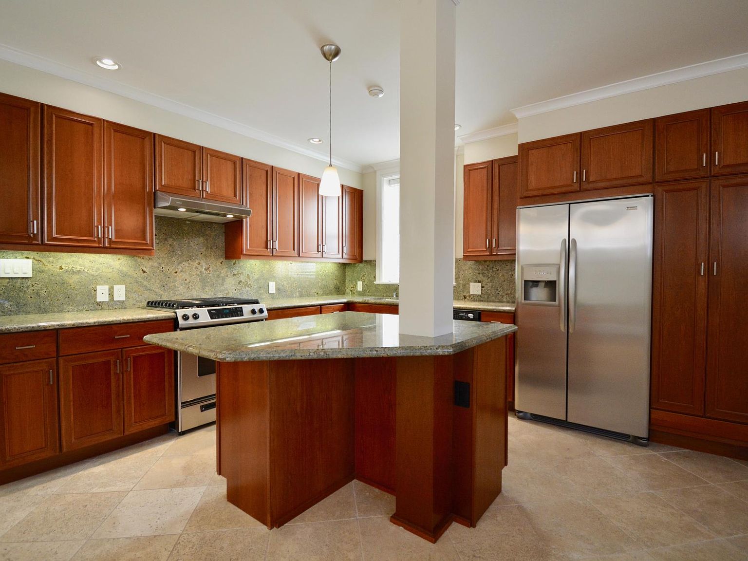 1050 Dolores St APT E Zillow photo 10