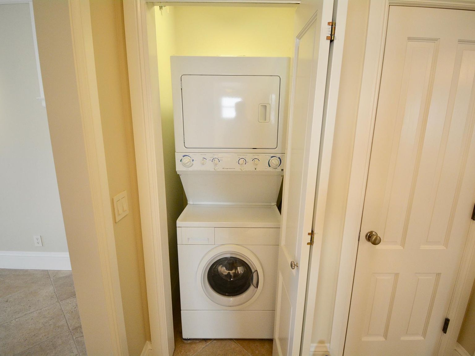 1050 Dolores St APT E Zillow photo 20