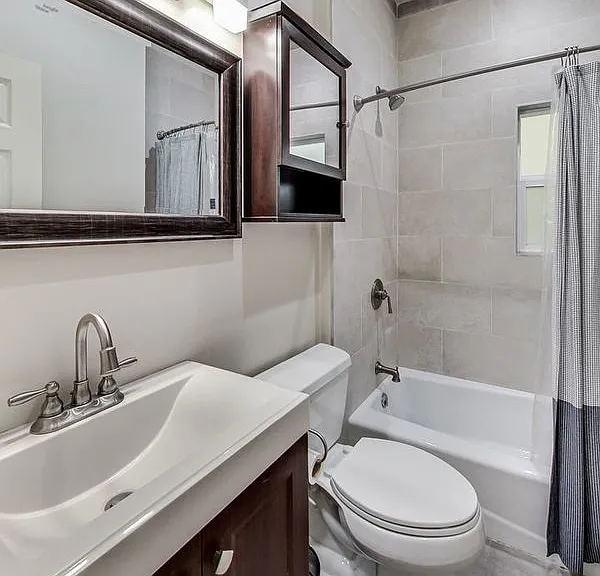13th image of 1340A Haight St