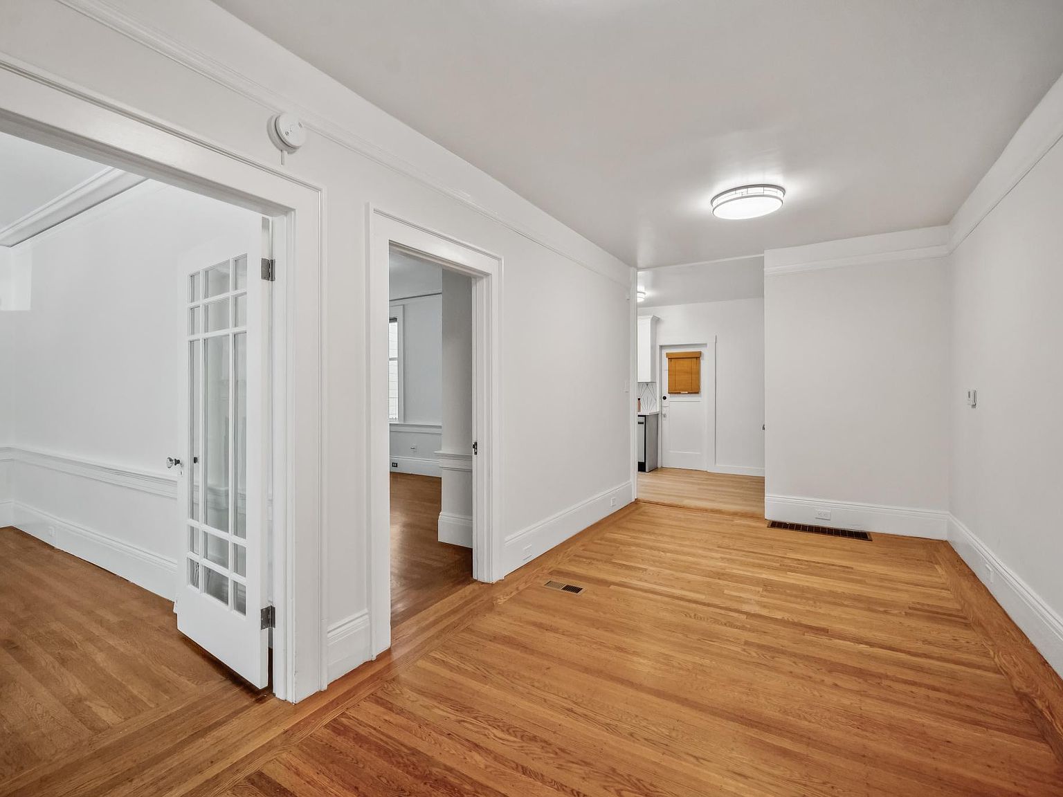 1374 Filbert St Zillow photo 4