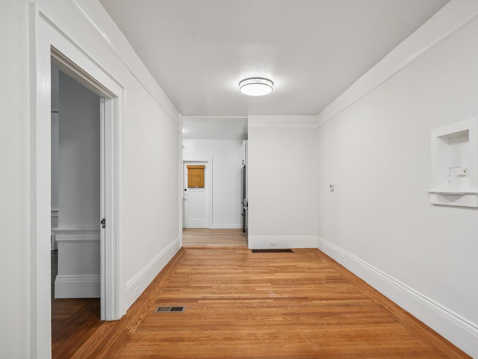 1374 Filbert St Zillow photo 5