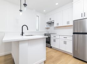 1374 Filbert St Zillow photo 7