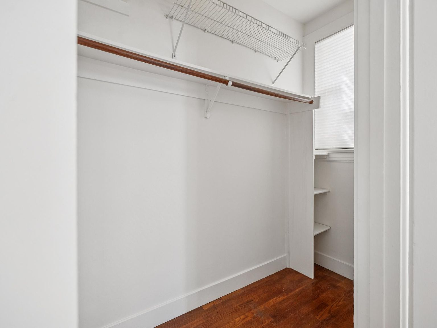 1374 Filbert St Zillow photo 21