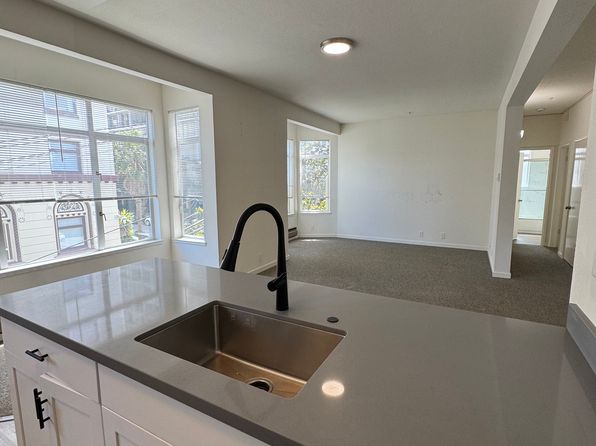 1400 Jones St APT 202 Zillow photo 5
