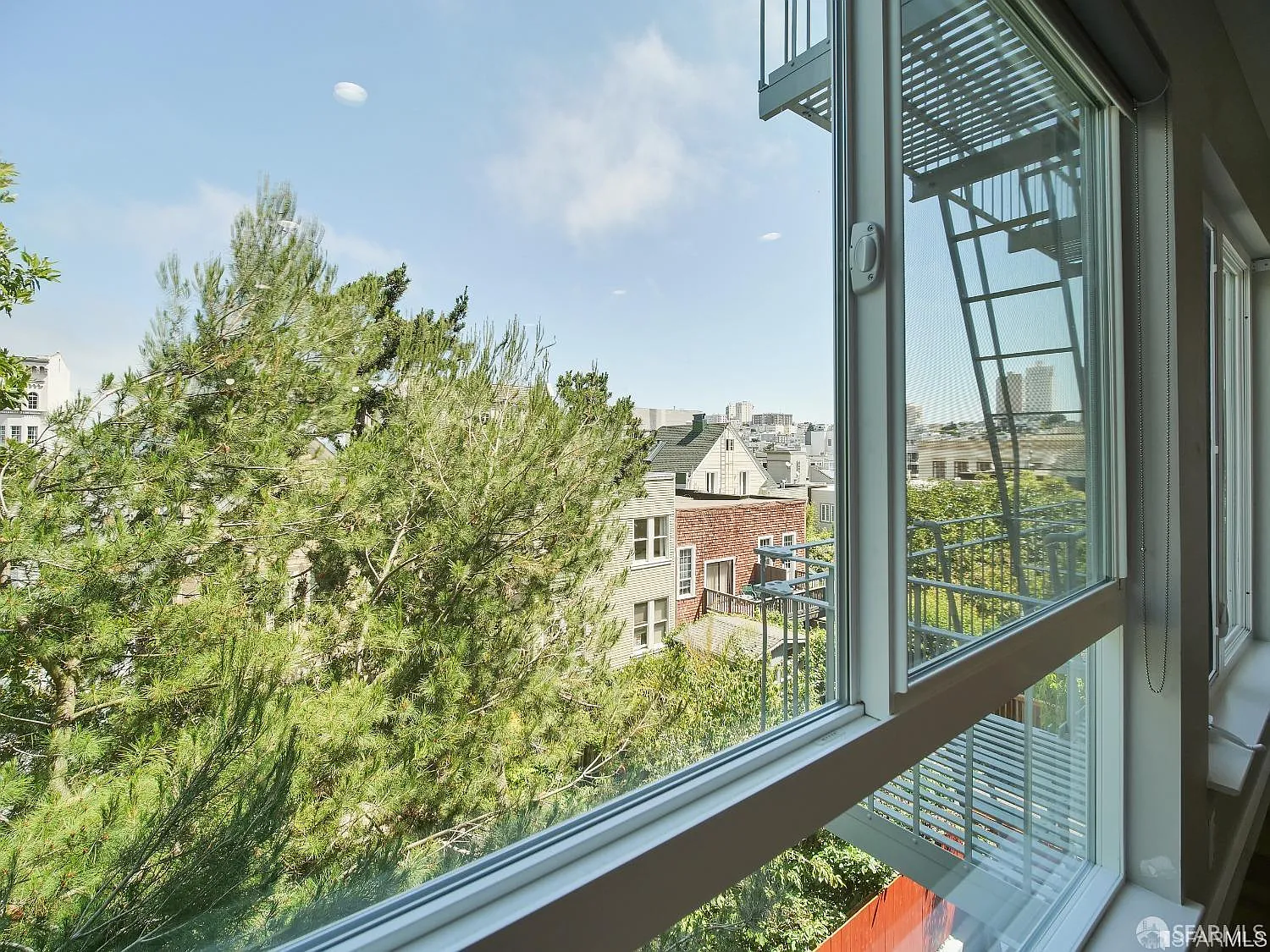 4th image of 1856 Pacific Ave APT 3