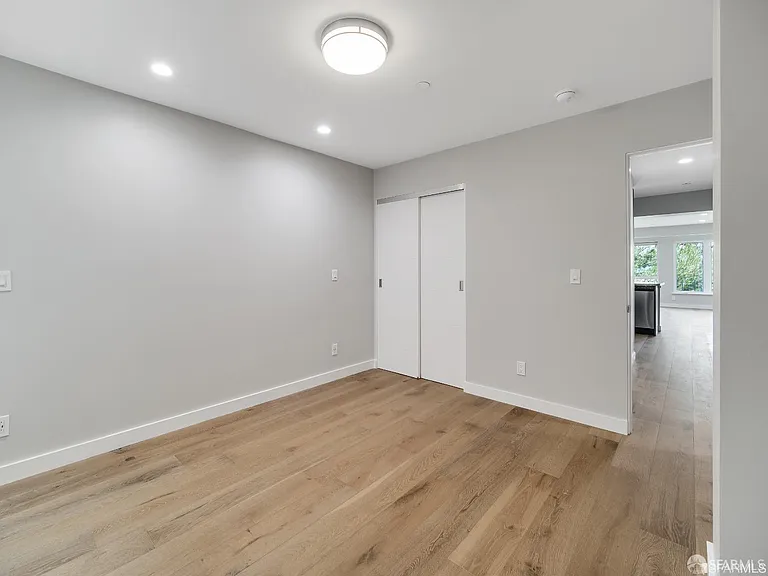 9th image of 1856 Pacific Ave APT 3