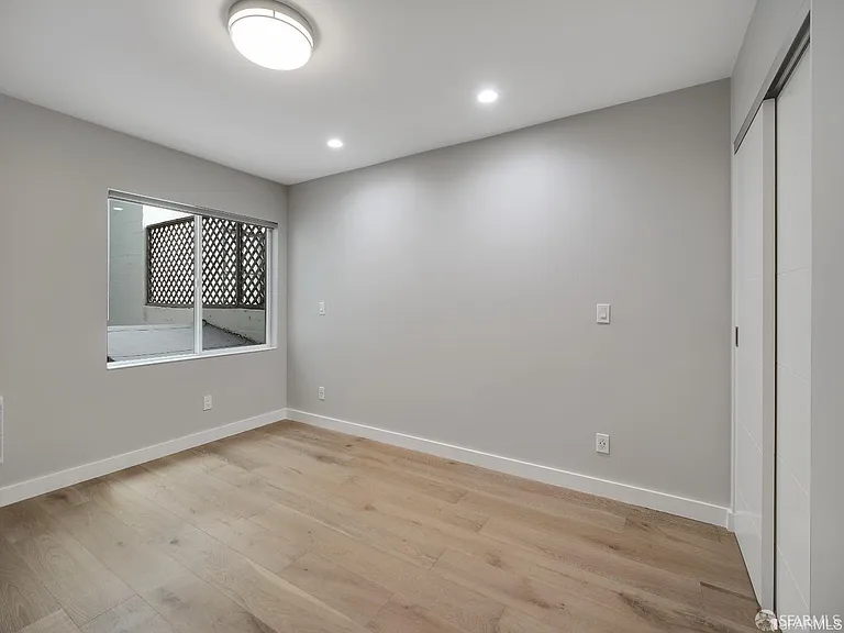 11th image of 1856 Pacific Ave APT 3