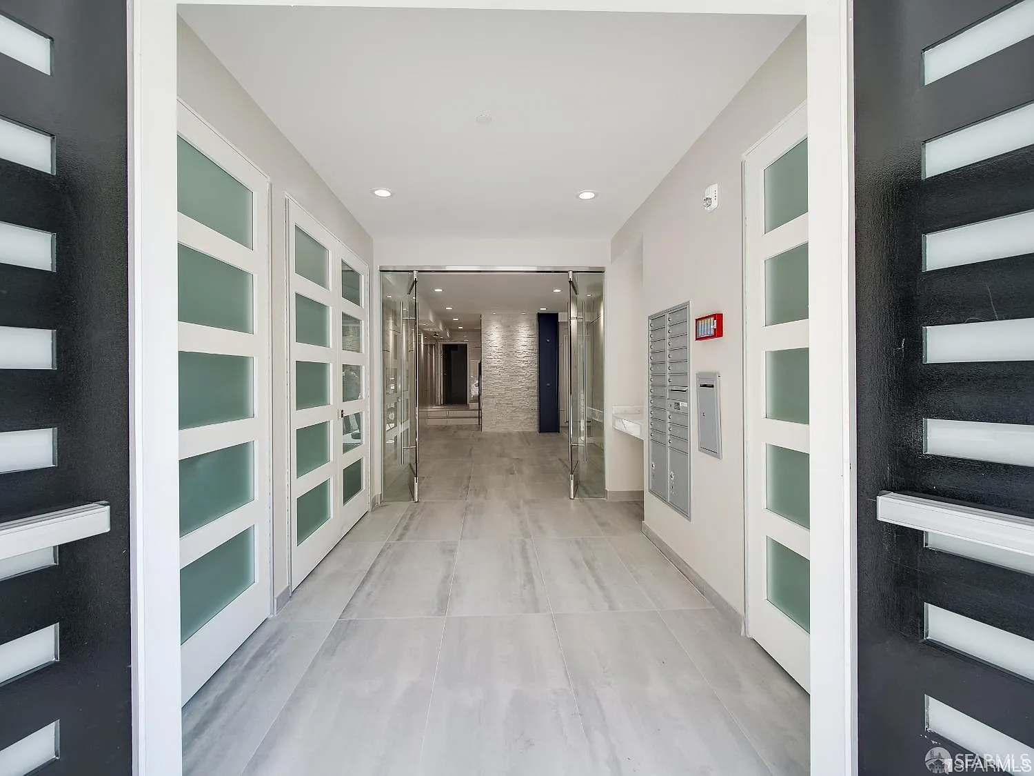 16th image of 1856 Pacific Ave APT 3