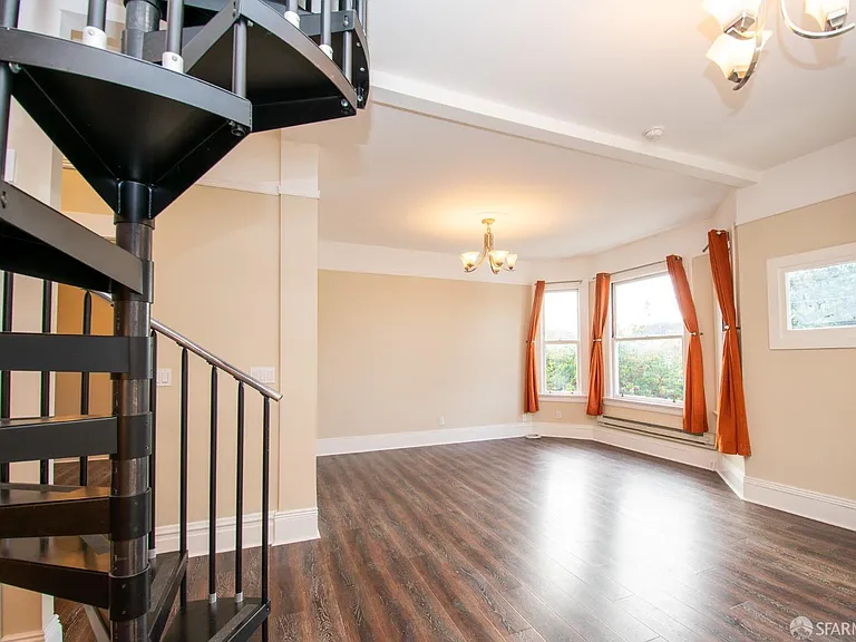 5th image of 205 Bonview St #205