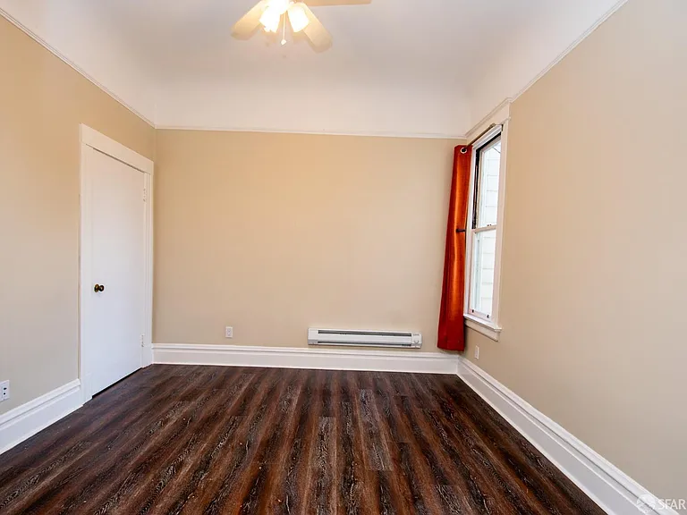 6th image of 205 Bonview St #205