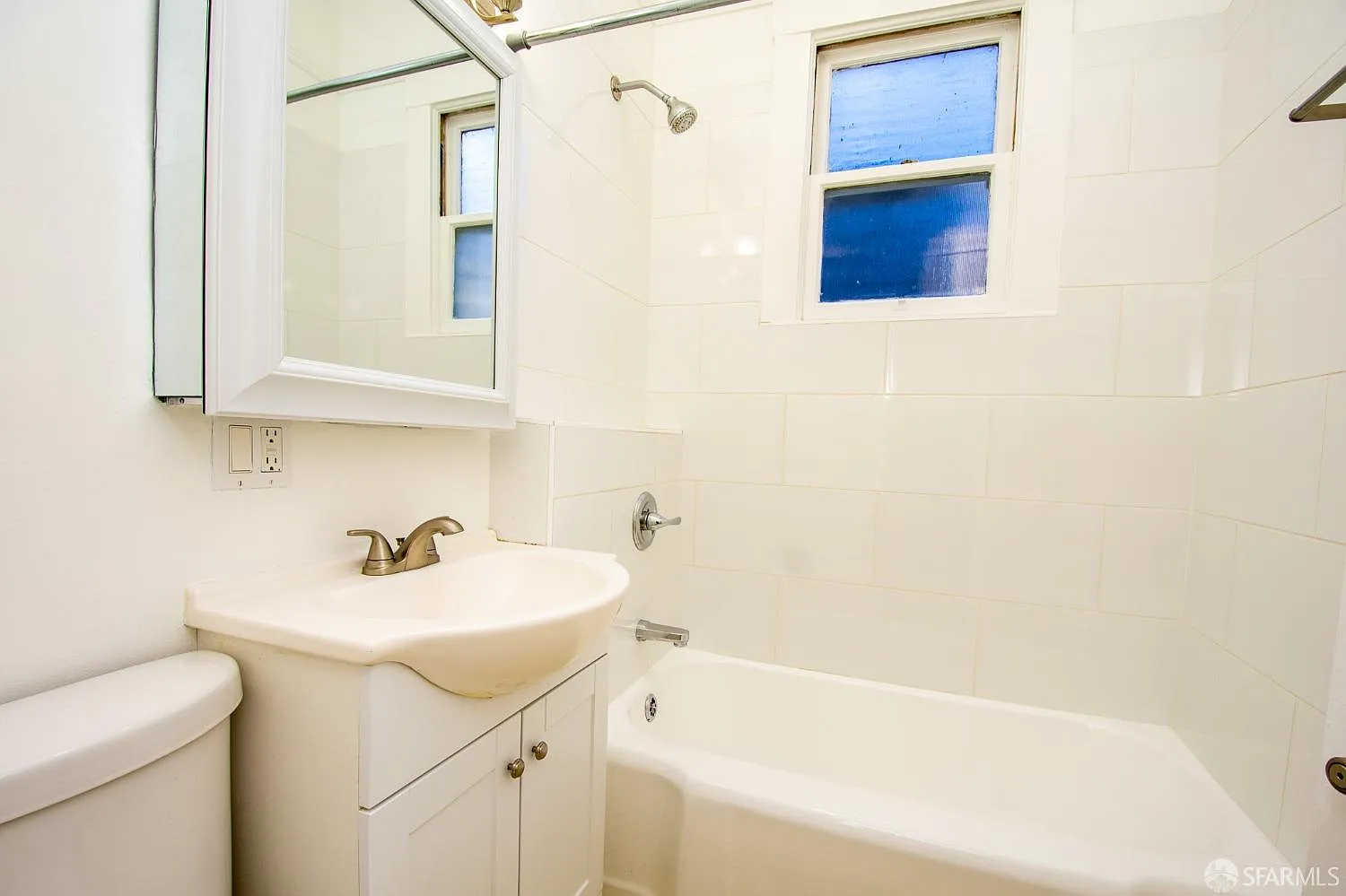 7th image of 205 Bonview St #205