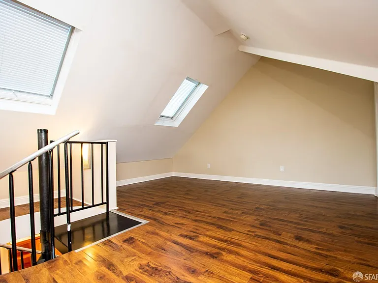 11th image of 205 Bonview St #205