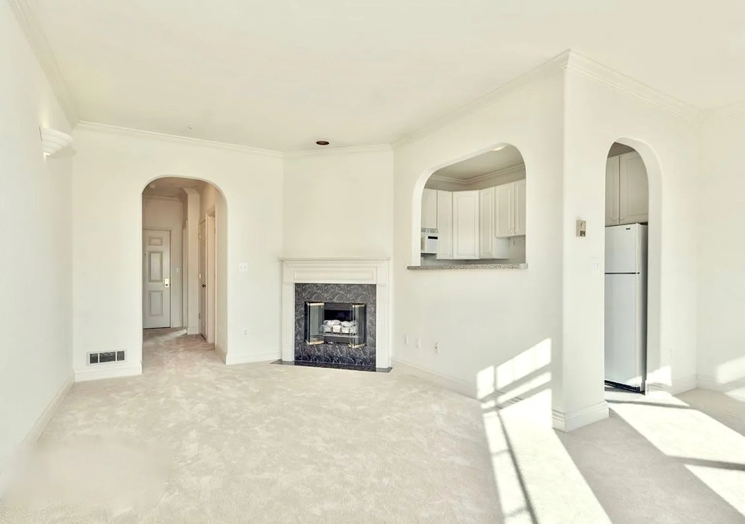 4th image of 2130 Beach St APT 301