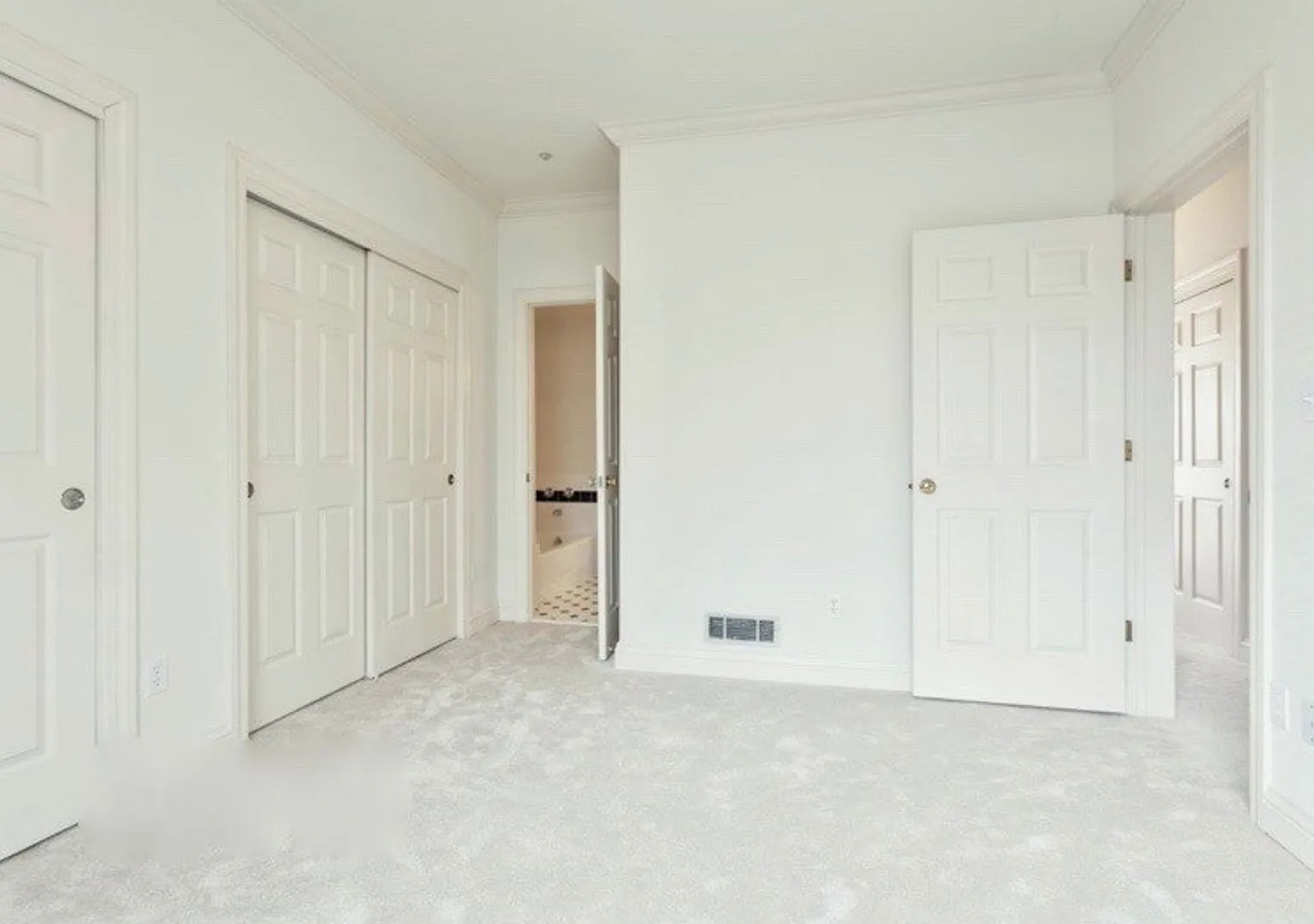 7th image of 2130 Beach St APT 301
