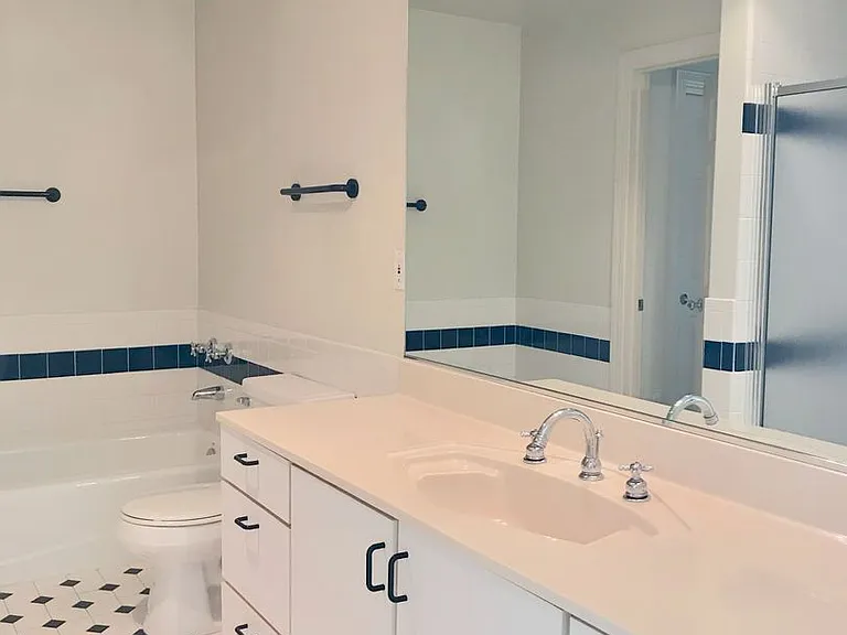 9th image of 2130 Beach St APT 301