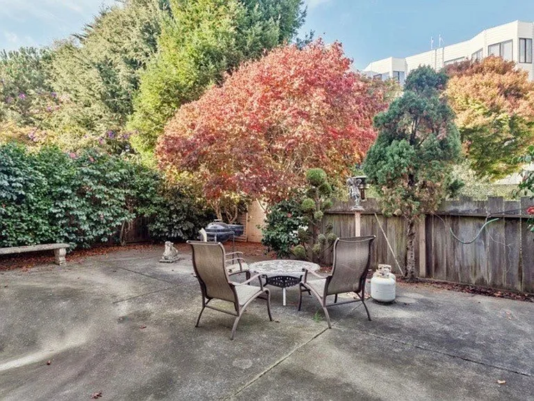 14th image of 2130 Beach St APT 301