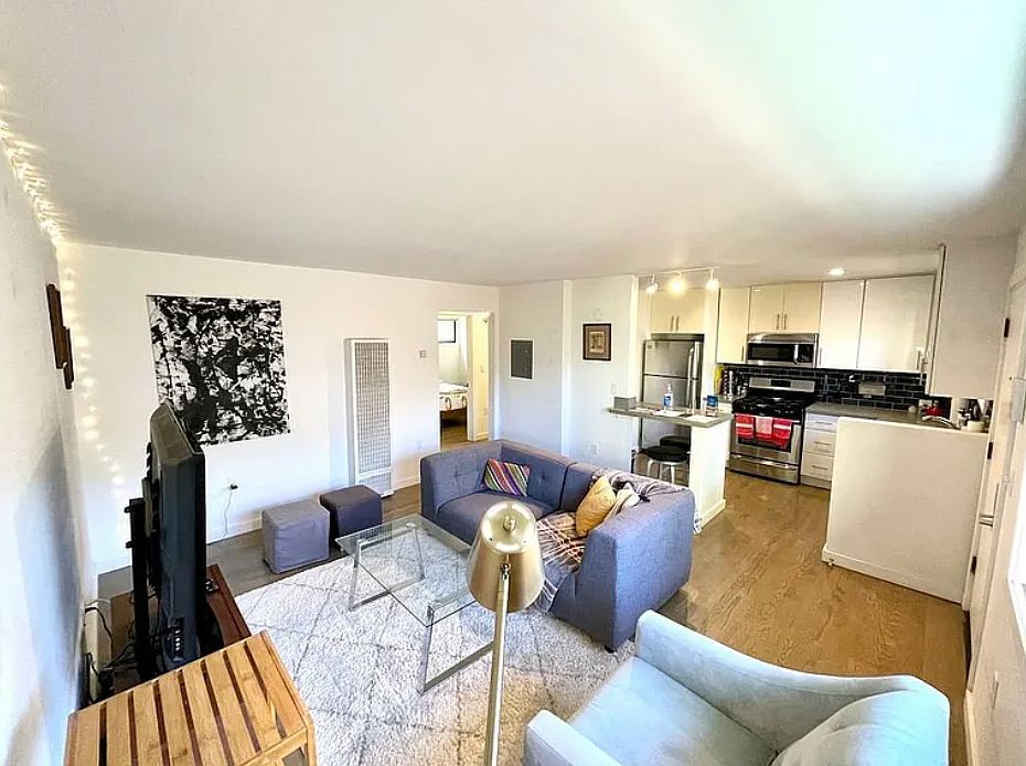 226 27th St APT 1 Zillow photo 5