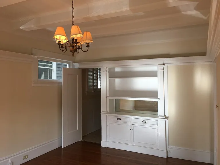 5th image of 23 Palm Ave APT 2