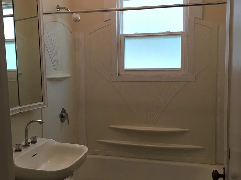 9th image of 23 Palm Ave APT 2