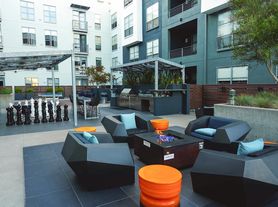 235 Valencia St APT 402 Zillow photo 12