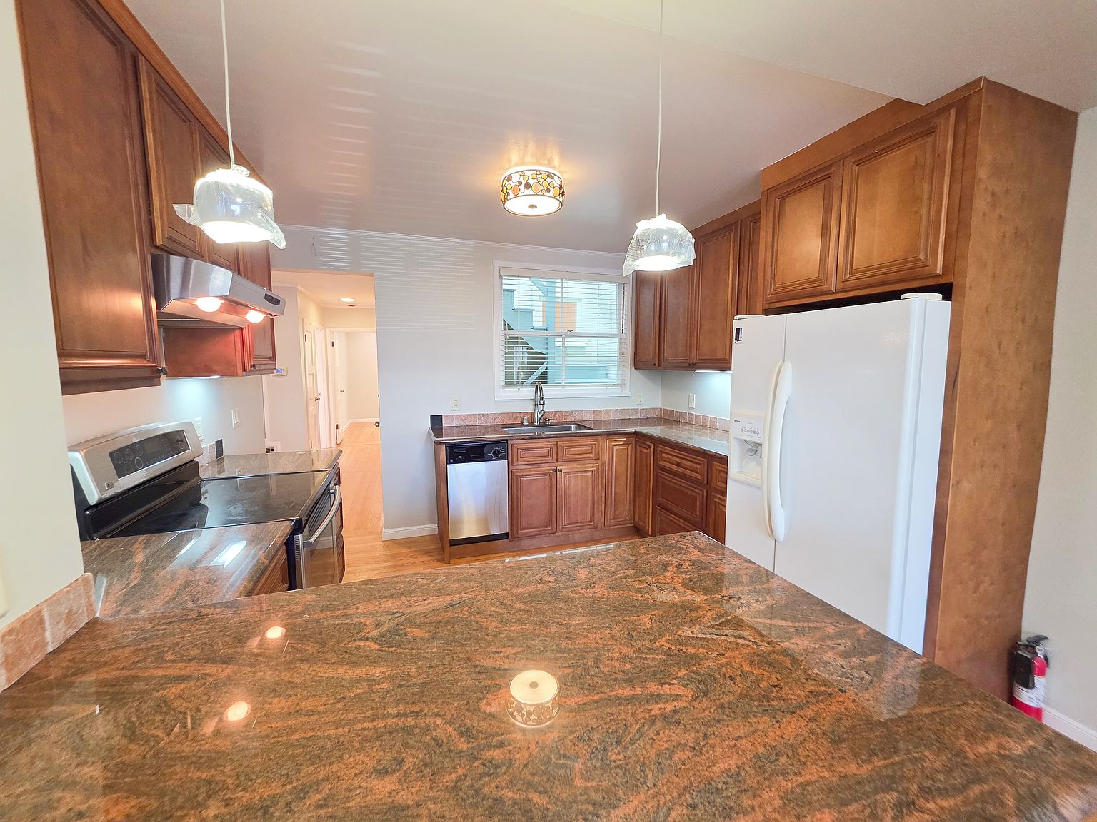 2410-2412 34th Ave #2410 Zillow photo 5