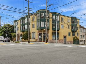 2410-2412 34th Ave #2410 Zillow photo 9