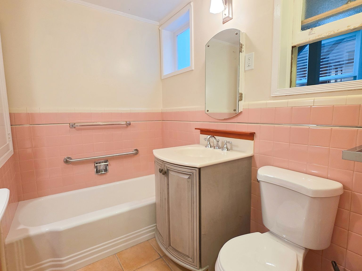 2410-2412 34th Ave #2410 Zillow photo 12