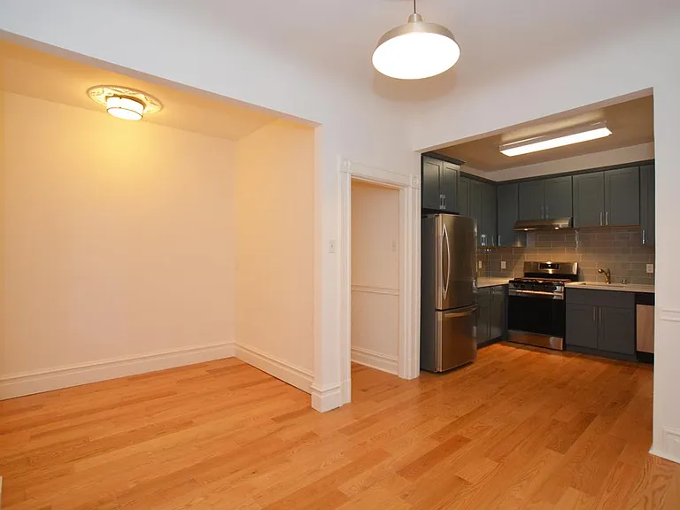 2nd image of 2808 Folsom St