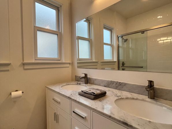 312 Francisco St Zillow photo 9