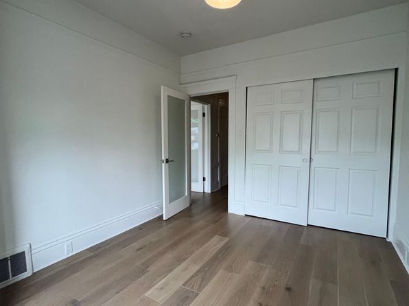312 Francisco St Zillow photo 13