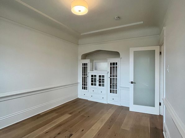312 Francisco St Zillow photo 18