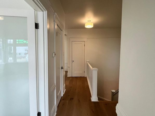 312 Francisco St Zillow photo 19
