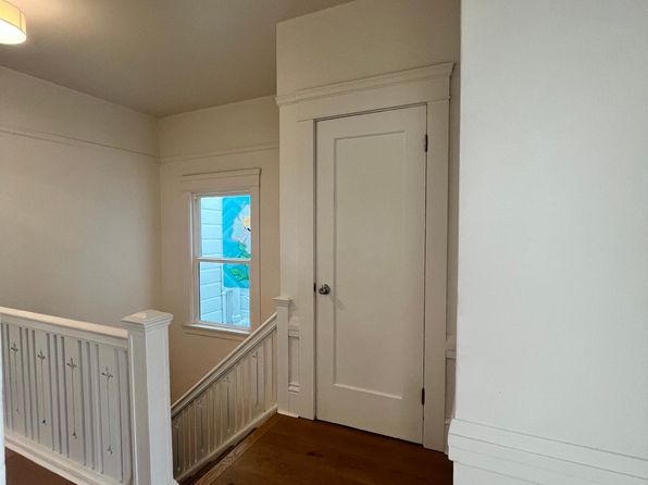 312 Francisco St Zillow photo 21