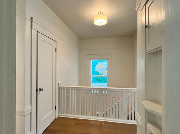 312 Francisco St Zillow photo 22